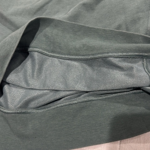 Lululemon Every Moment Crew - Picture 13 of 13